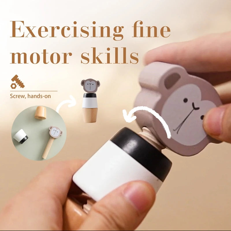 Wooden Montessori Bear Toy – Educational Cartoon Animal Rattle