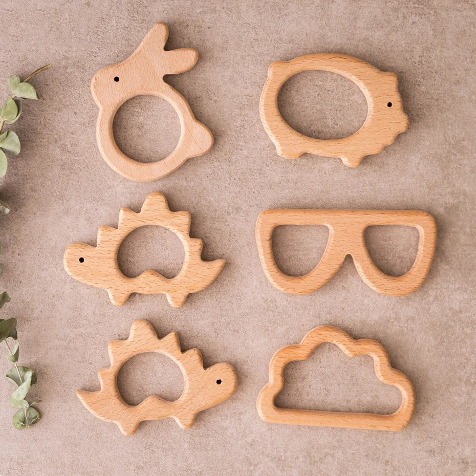 Wooden Animal Teether Pendant – Safe Baby Gym Toy, Beech Wood