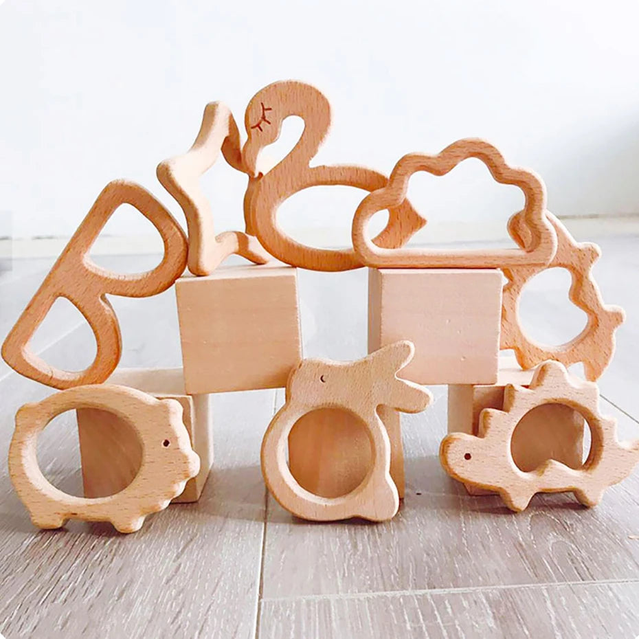 Wooden Animal Teether Pendant – Safe Baby Gym Toy, Beech Wood
